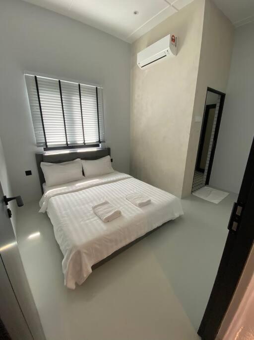 Zen Retreat Glass Pool Villa Taiping Luaran gambar
