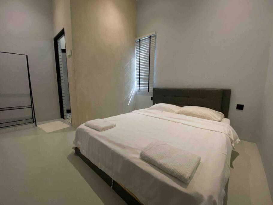 Zen Retreat Glass Pool Villa Taiping Luaran gambar